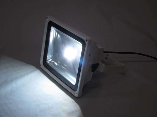 ＬＥＤ投光器 59Ｗ